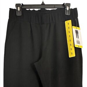 Black Leggings with Elastic Waistband and Soft Fabric